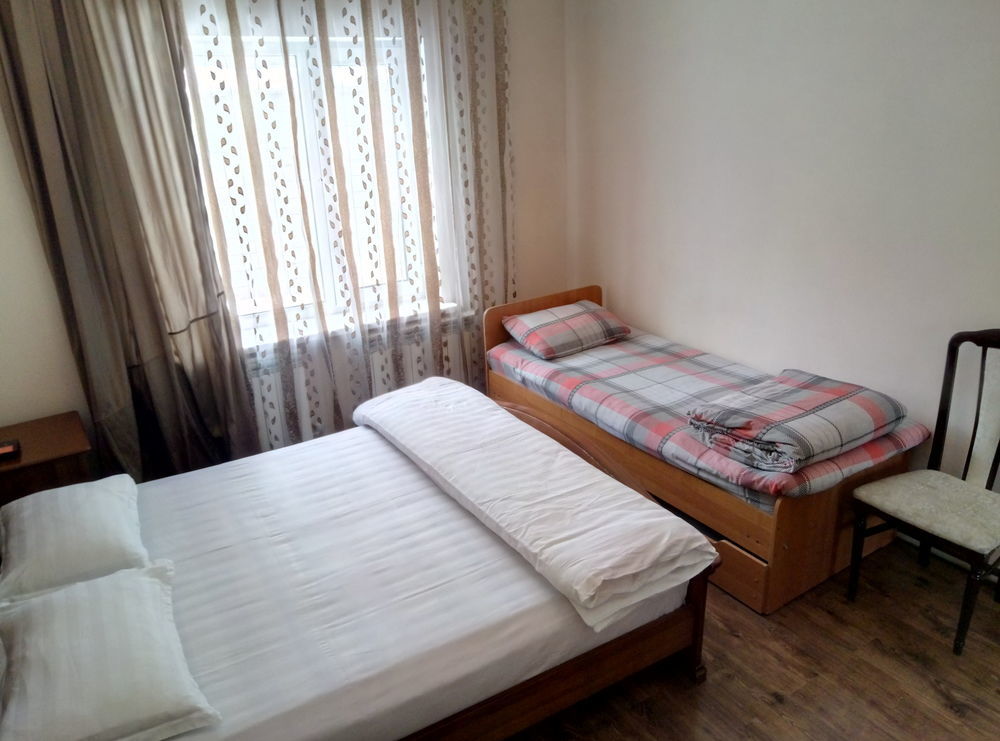 Almaty Backpackers Exterior photo