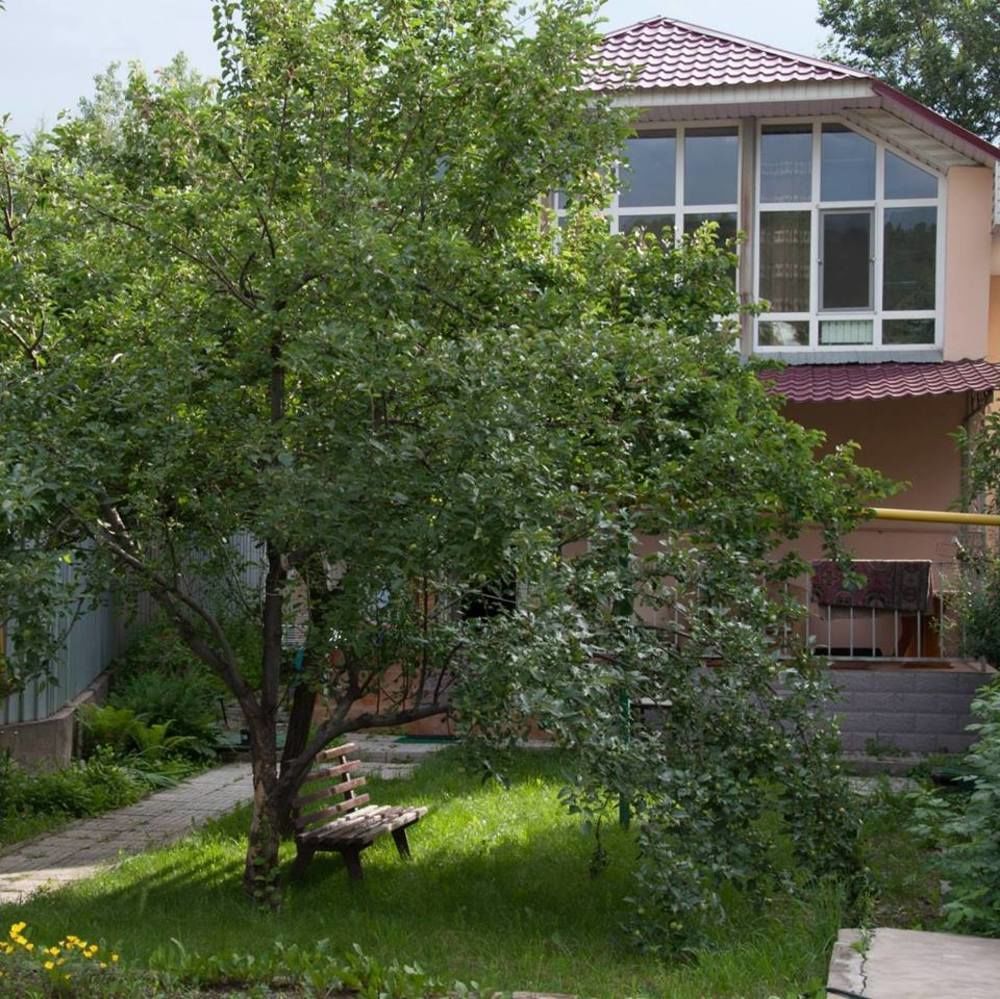 Almaty Backpackers Exterior photo